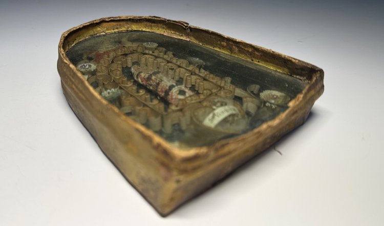 Paperolles De St Vincent Reliquary - 18th century