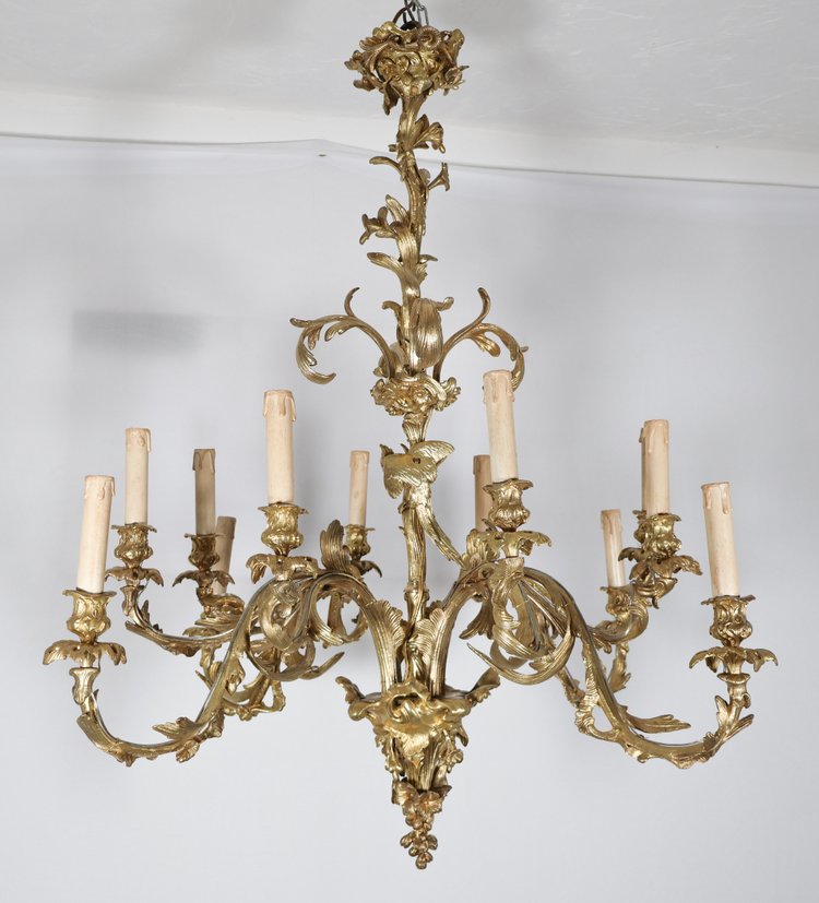  Lampadario Rocaille in ormolu, XIX secolo