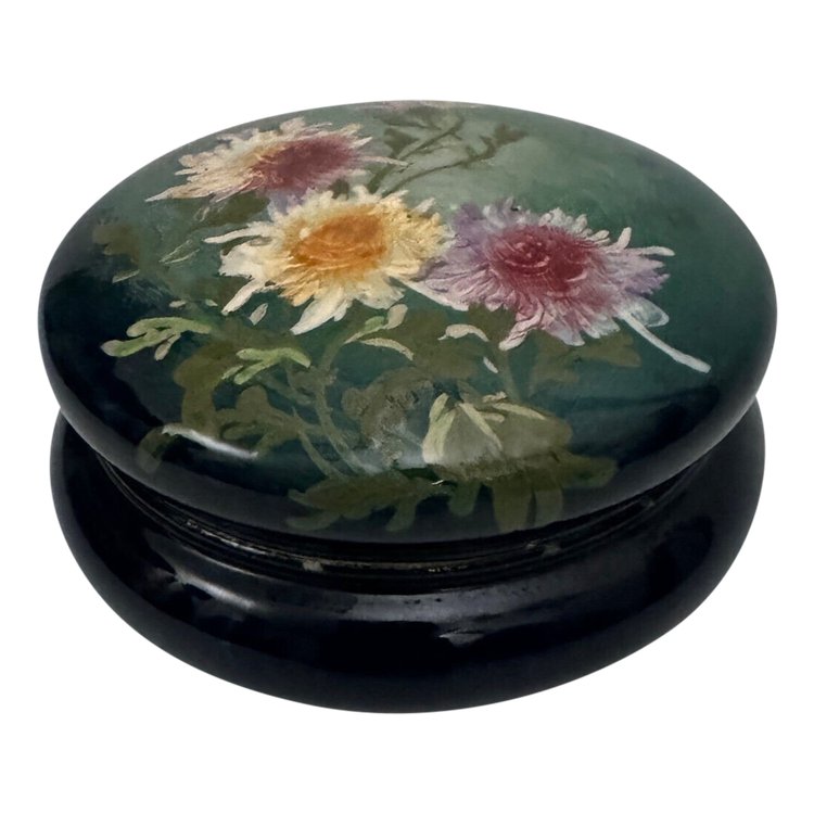 Bomboniera a barbotine impressionista del 1900 decorata con dalie