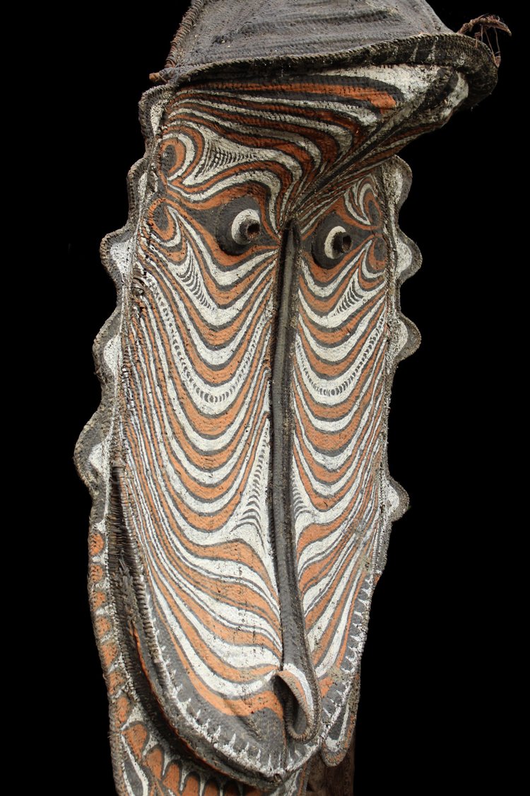Enorme maschera a timpano, arte dell'Oceania, arte tribale, Papua Nuova Guinea