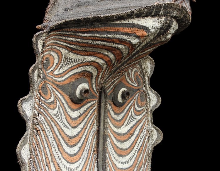 Enorme maschera a timpano, arte dell'Oceania, arte tribale, Papua Nuova Guinea