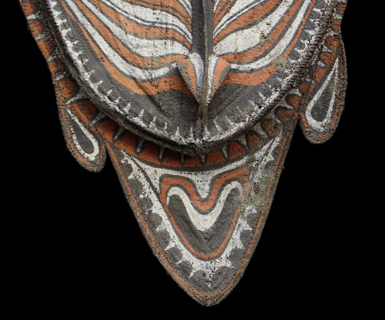 Enorme maschera a timpano, arte dell'Oceania, arte tribale, Papua Nuova Guinea