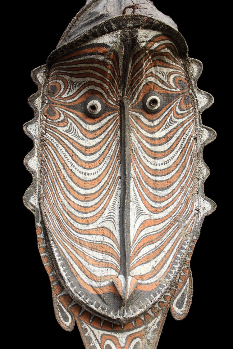 Enorme maschera a timpano, arte dell'Oceania, arte tribale, Papua Nuova Guinea