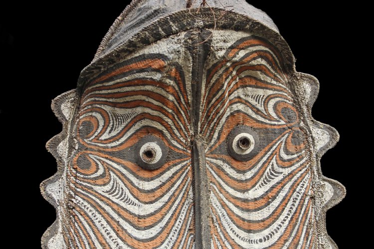 Enorme maschera a timpano, arte dell'Oceania, arte tribale, Papua Nuova Guinea
