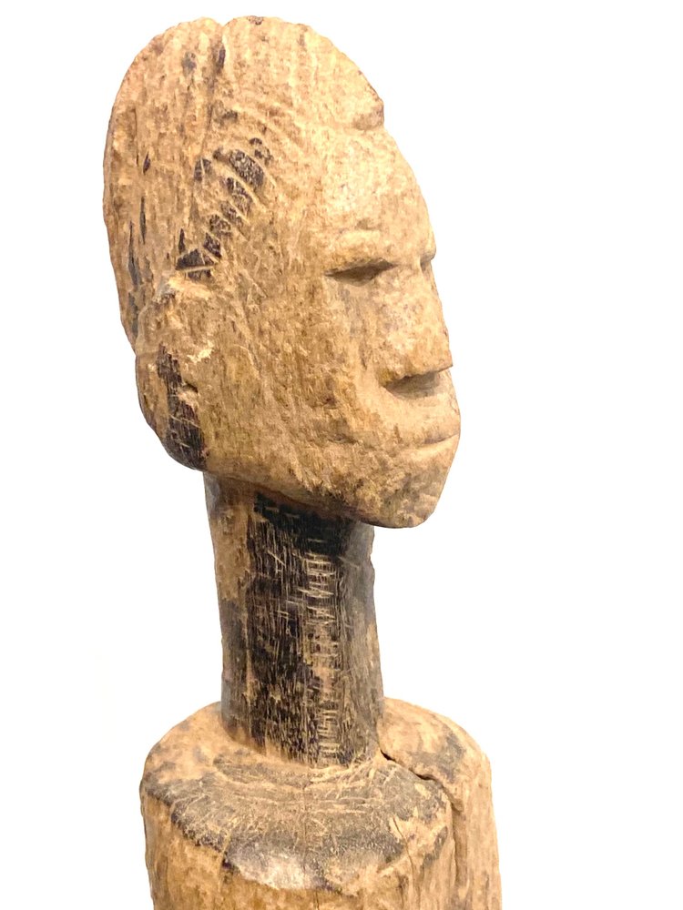 MOSSI woman statue from Burkina Faso