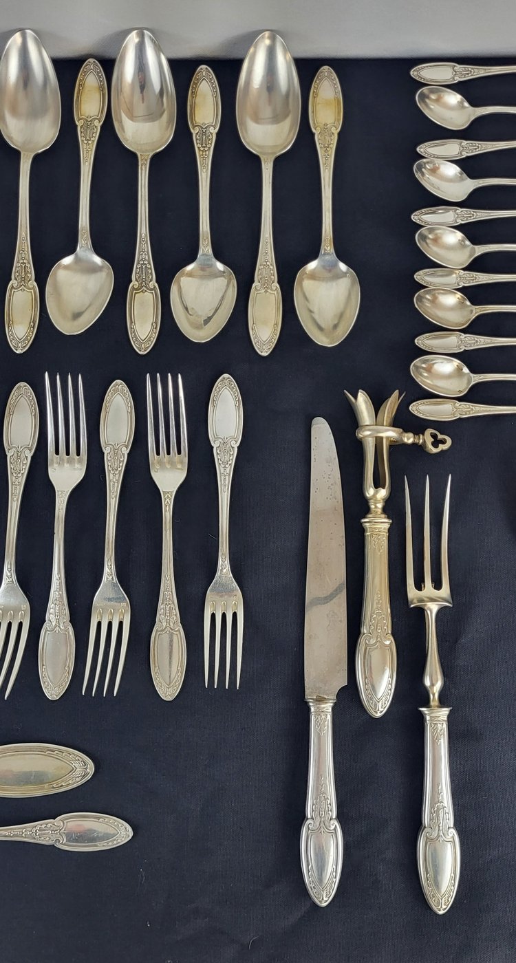 61-teilige Menagerie aus versilbertem Metall aus dem Hause Ercuis Modell Empire