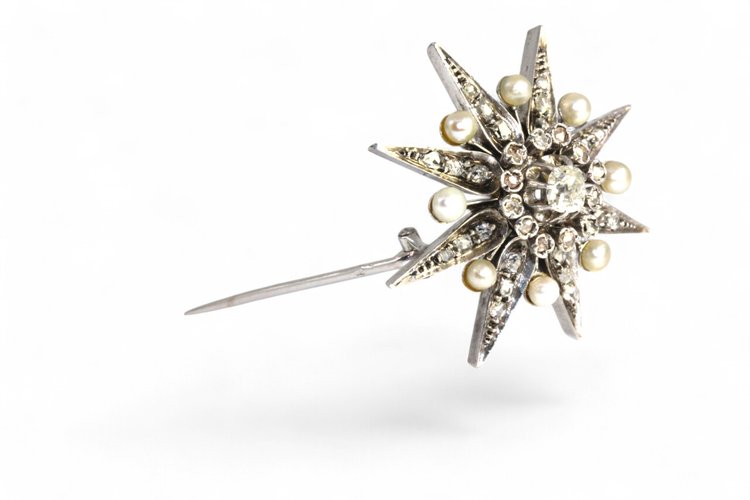 Spilla con perle e diamanti di Napoleone III