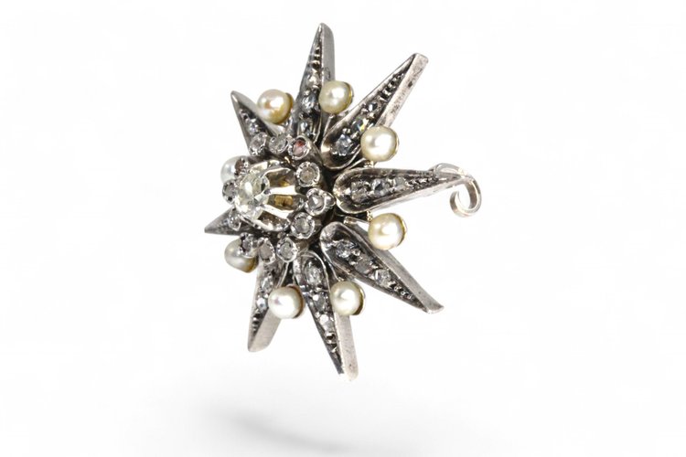 Spilla con perle e diamanti di Napoleone III