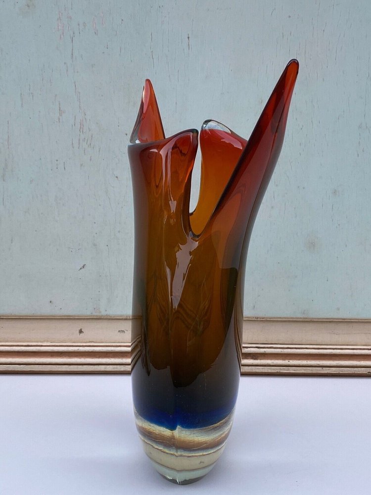60s Murano free-form vase with red and blue background 6 kilos