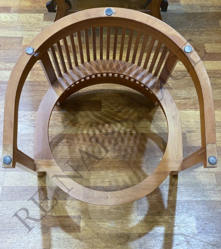 sedie a botte di Frank Lloyd Wright per Cassina.