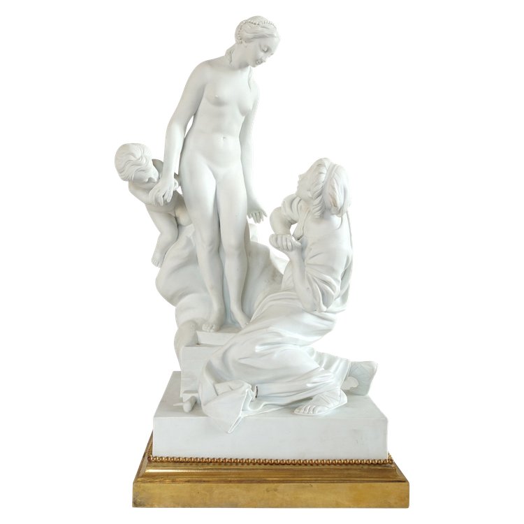 Grande biscotto in porcellana, allegoria della scultura di Falconet - stile Luigi XVI in bronzo dorato