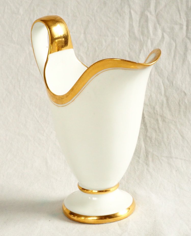 Halley - Empire period milk jug in white and gold Paris porcelain circa 1805