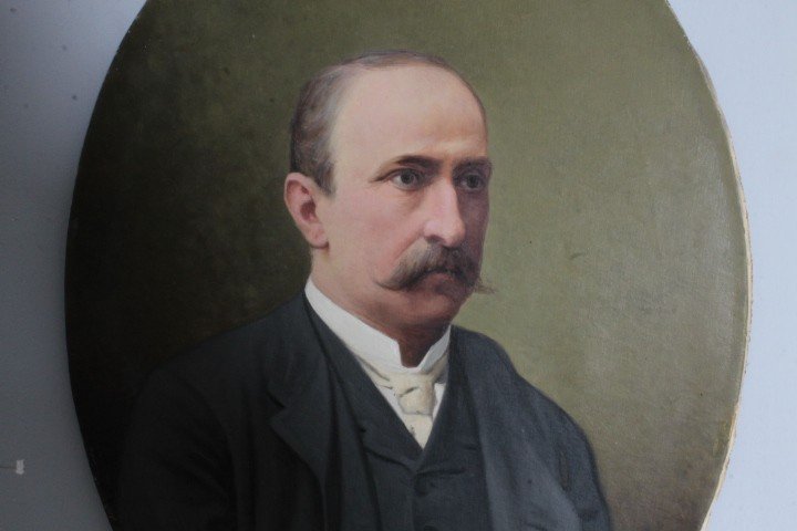 Antica coppia di dipinti volti epoca metà 800 . Olio su tela . “Lui e Lei “ Ovali . mis cm 81 x 70 