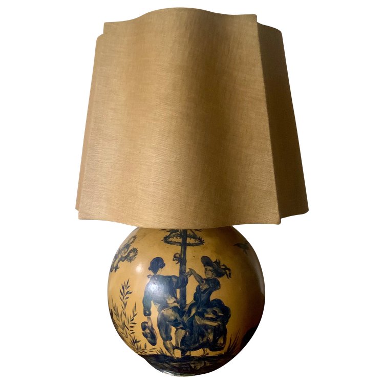 Painted metal lamp