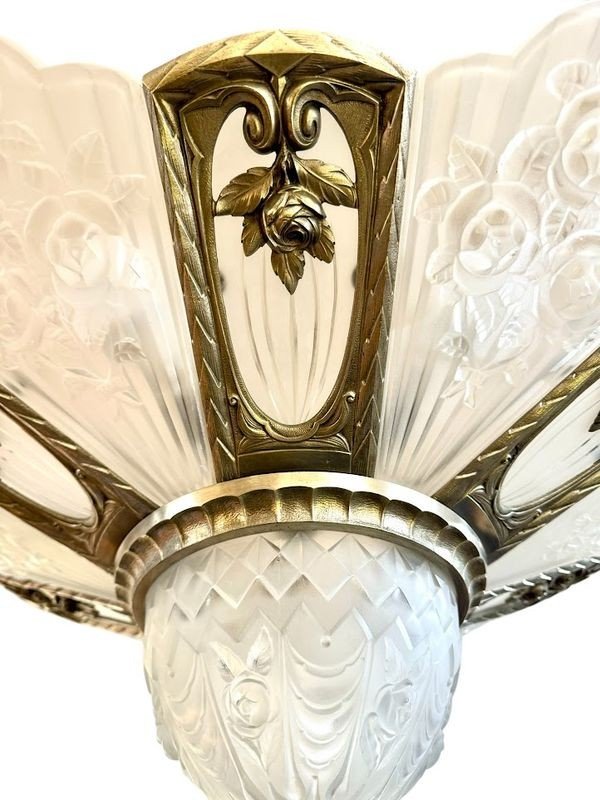 Gilles Large "Aux Roses" Plate Chandelier