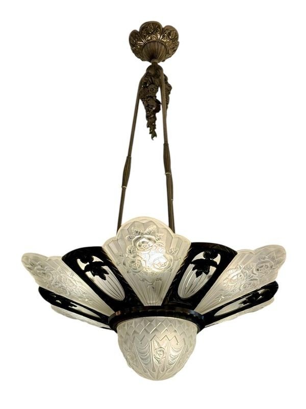 Gilles Large "Aux Roses" Plate Chandelier