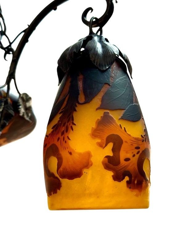 Daum Nancy "Crêtes De Coq" Chandelier