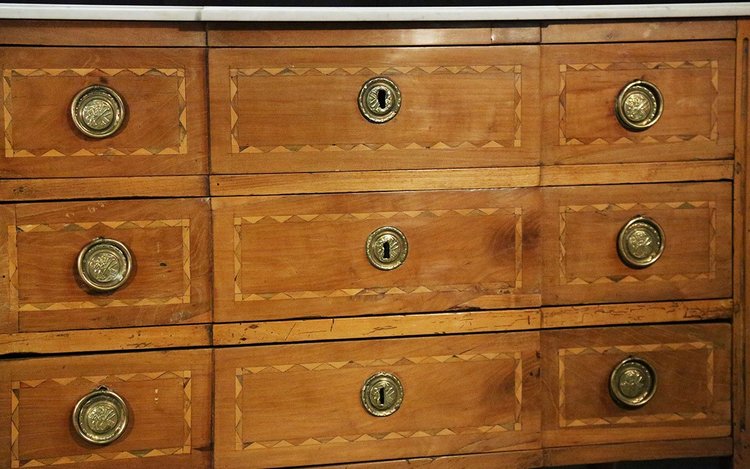 Kommode mit Sprung Louis XVI Epoche XVIII Jahrhundert
