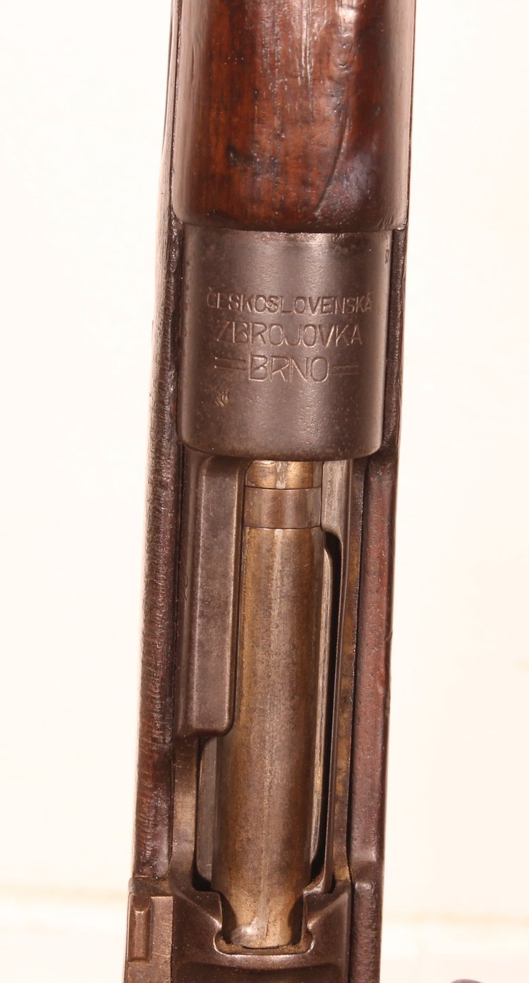 Rifle Floor Lamp With Its Lampshade