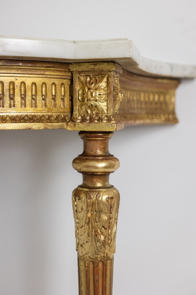 Gilded and carved wood console with marble top. Circa 1880. LS5551B559P