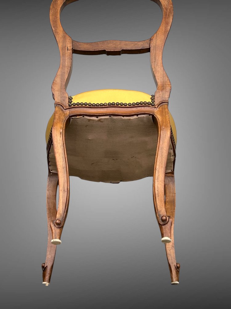 PAIR OF ANTIQUE WALNUT BEDROOM CHAIRS IN THE LOUIS XV STYLE FROM THE 1900S