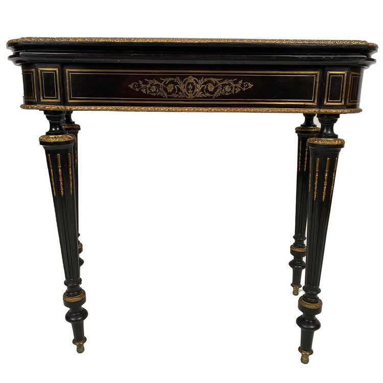 Table à jeux en bois noirci et placage d’ébène marqueté de laiton, époque Napoléon III