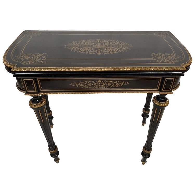 Table à jeux en bois noirci et placage d’ébène marqueté de laiton, époque Napoléon III