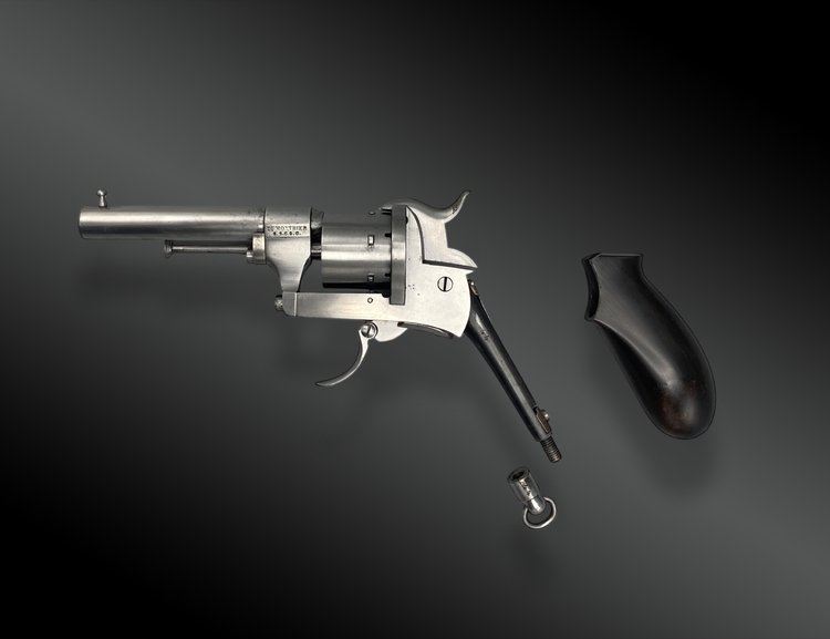 Revolver a spillo di Joseph Célestin Dumonthier Francia, 1870 circa.