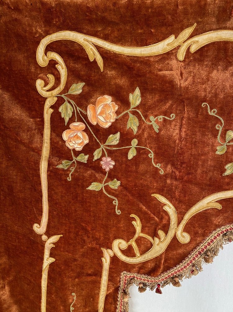 Pair of velvet valances with embroidered decorations, late 19th century
