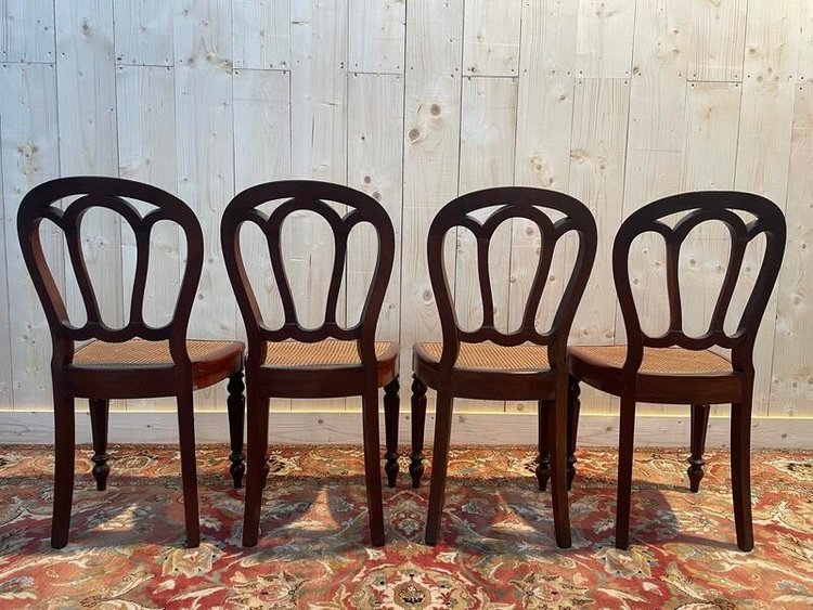 Suite de 4 chaises Louis Philippe cannées 