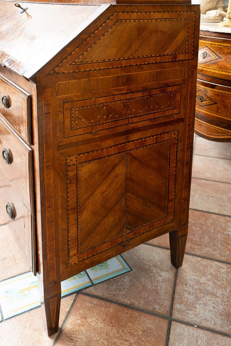 Alter Louis XVI-Schreibtisch Lombardei (Italien) 18. Jahrhundert.