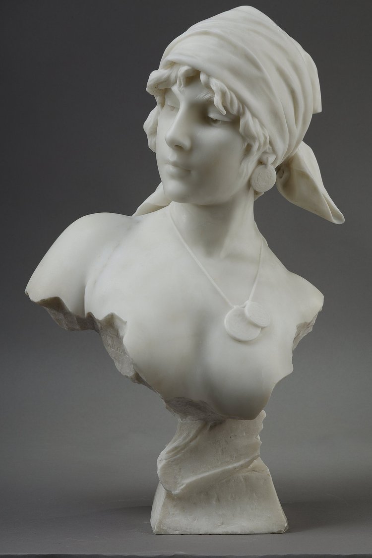 Busto in marmo della “Ragazza di Boemia” di Emmanuel Villanis
