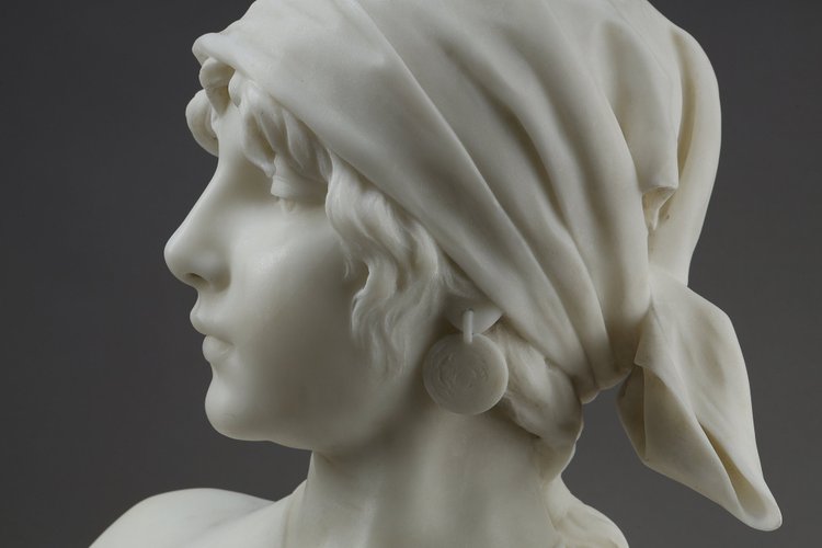 Busto in marmo della “Ragazza di Boemia” di Emmanuel Villanis
