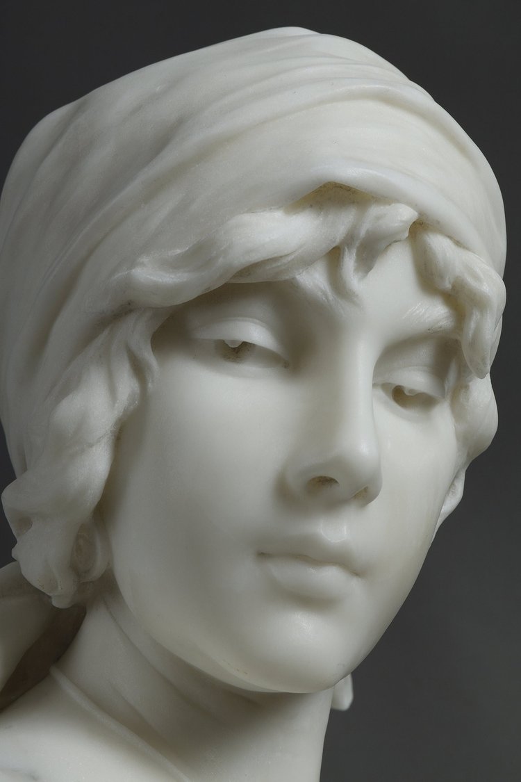 Busto in marmo della “Ragazza di Boemia” di Emmanuel Villanis