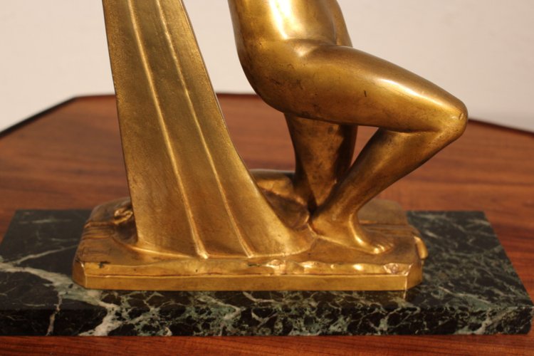 Scultura Art Déco di Raoul Lamourdedieu