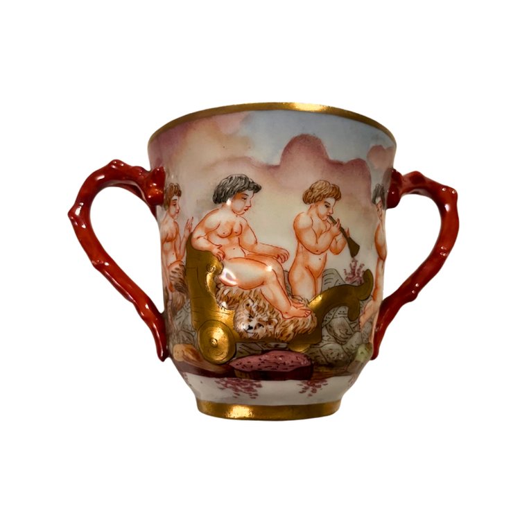 Deckeltasse aus Neapel-Porzellan (Capo di Monte)