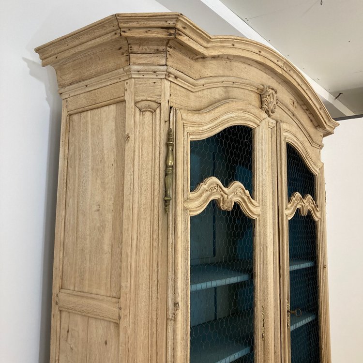 Armoire de présentation, bibliothèque XVIII