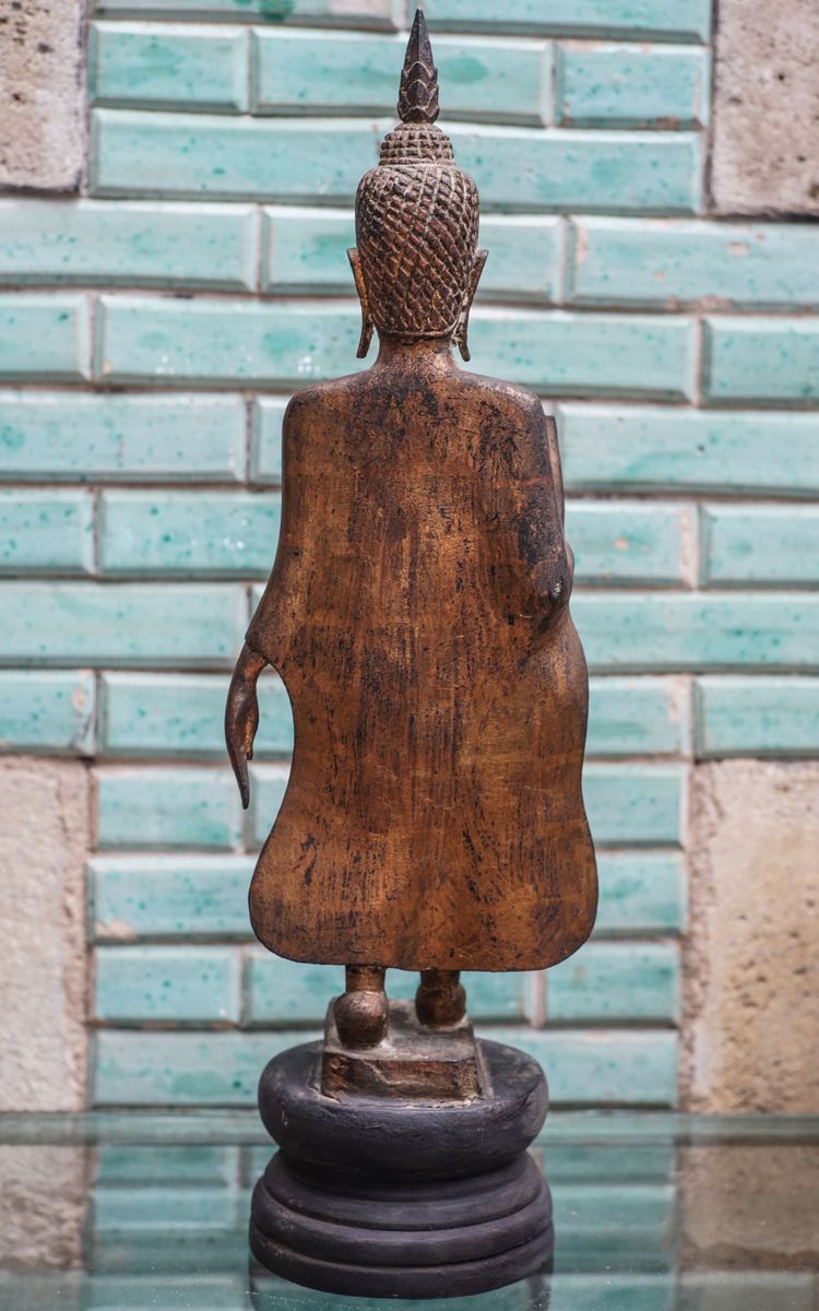 Buddha Abhaya, Thailand, Goldenes Holz