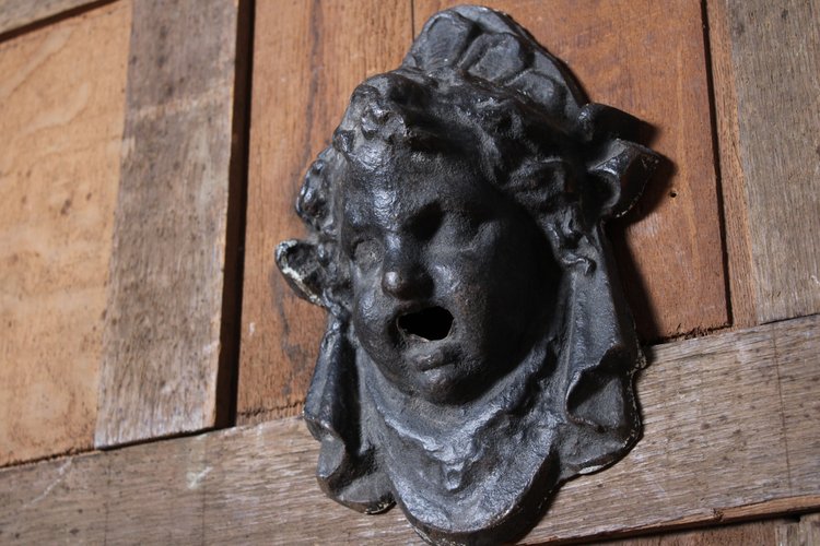 Fountain mouth "child with drapery", late 19th century