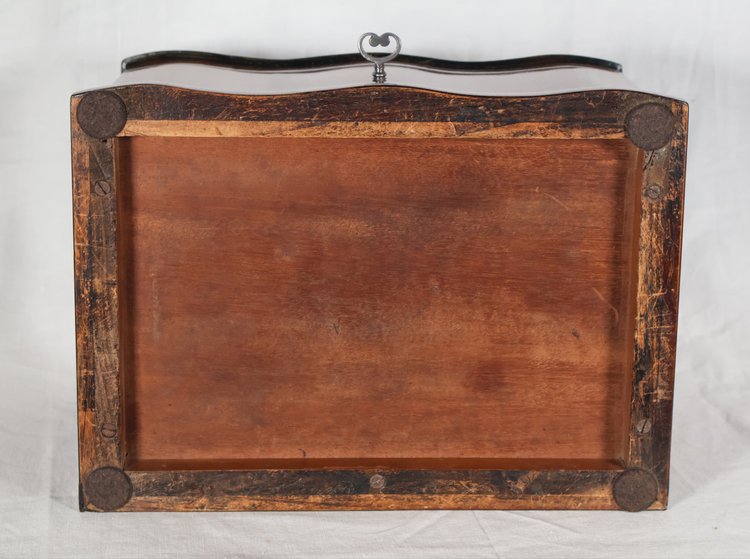 Marquetry cigar cellar from the Napoleon III period