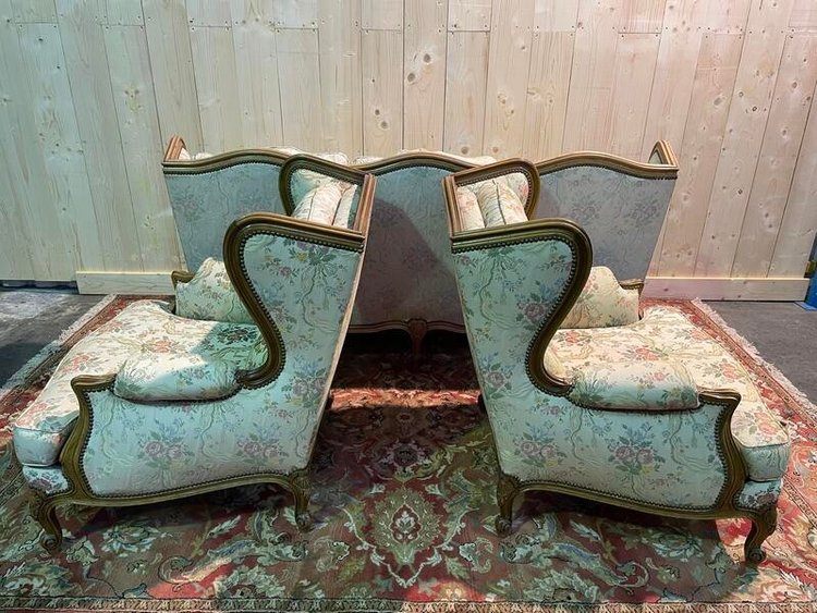 Wohnzimmersofa und ein Paar Sessel im Louis-XV-Stil