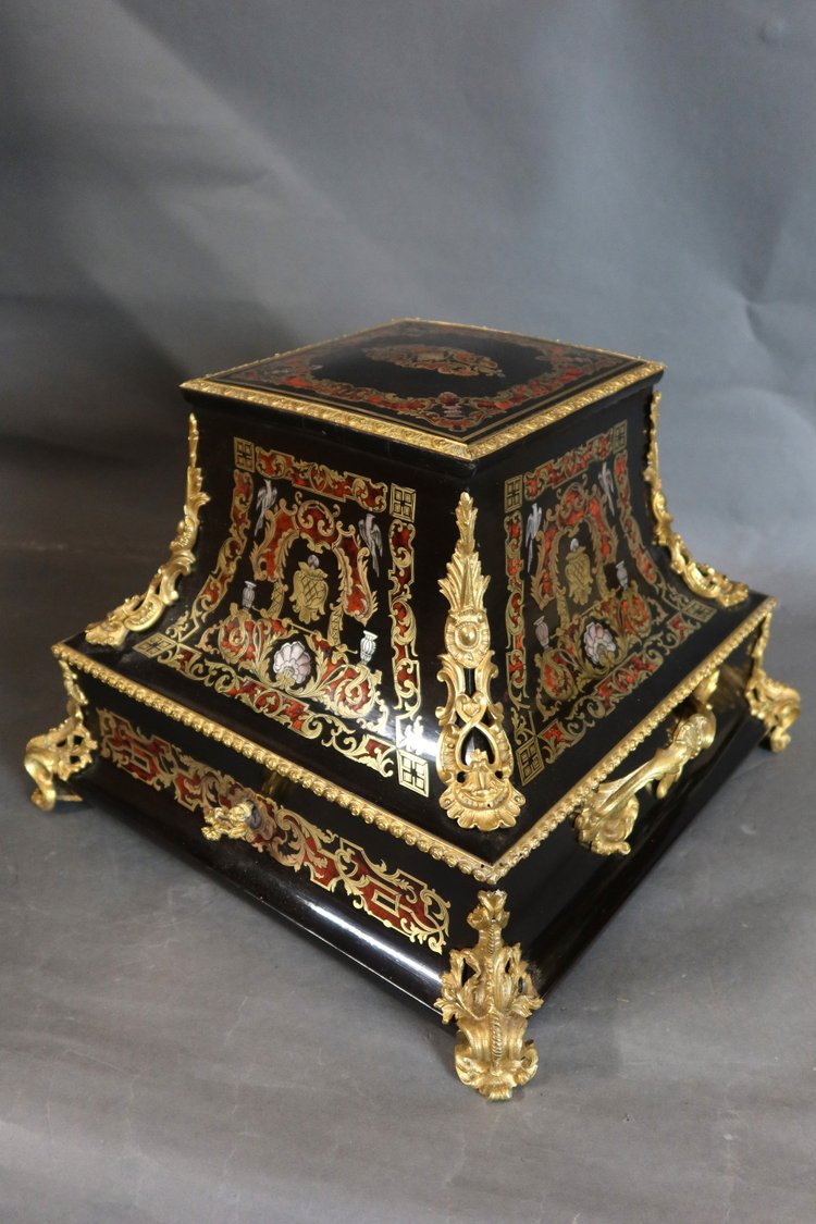 Cave à liqueurs style Boulle signée Tahan à Paris
