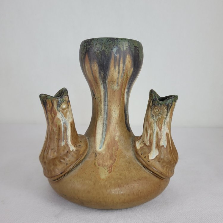 Vase en grès signé à la pointe Alfred Lebret (1871-1955).