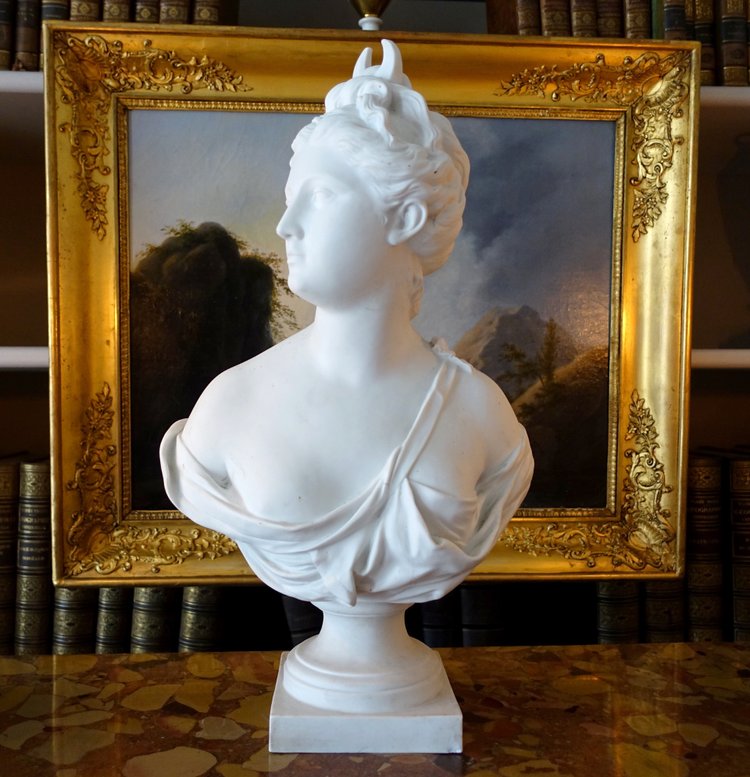 Bust of Diane de Houdon in biscuit porcelain - neoclassical decoration