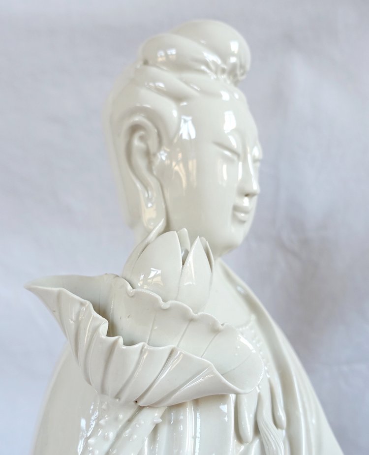 Large Guanyin statue in white Chinese porcelain - 60cm - chinoiserie decor / Chinese cabinet