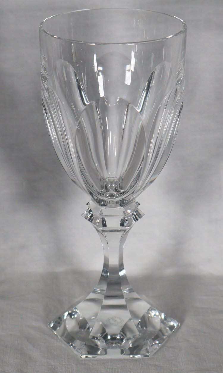 Série de 11 Verres à eau modèle CHAMBORD de la cristallerie de ST LOUIS.