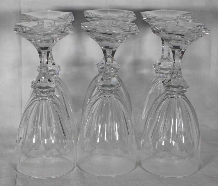 Série de 11 Verres à eau modèle CHAMBORD de la cristallerie de ST LOUIS.
