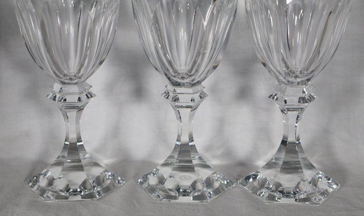 Série de 11 Verres à eau modèle CHAMBORD de la cristallerie de ST LOUIS.