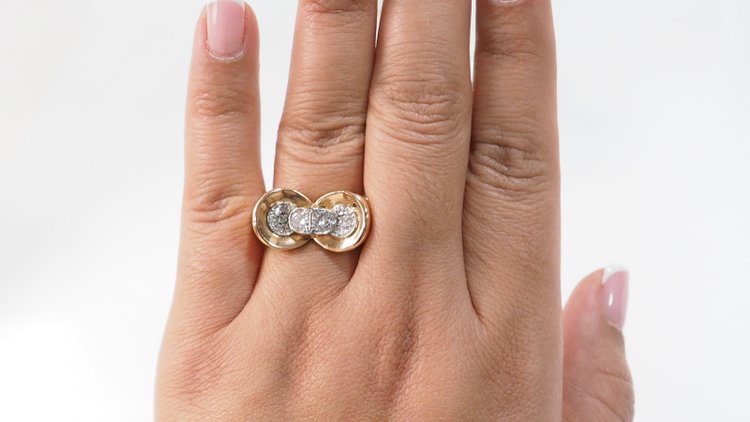 Knotenring aus den 1940er Jahren aus Roségold und Diamanten
