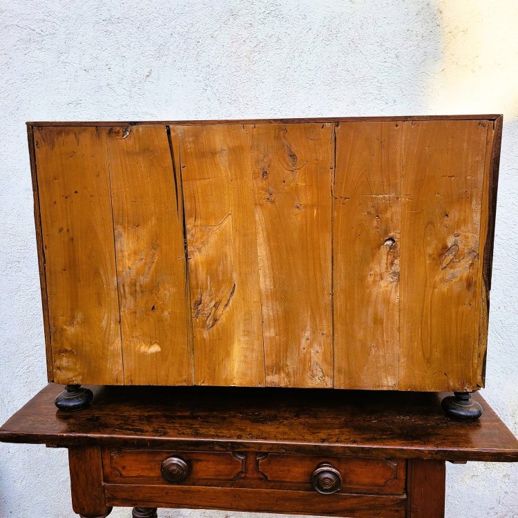 Schrank mit Schubladen aus Palisander, 17. Jahrhundert